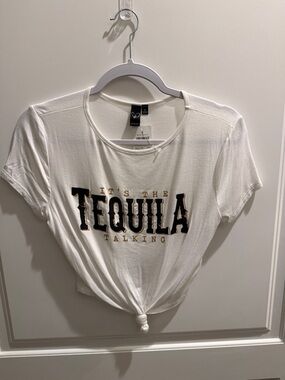 Windsor White Short-Sleeve Graphic Tee with Knot Front